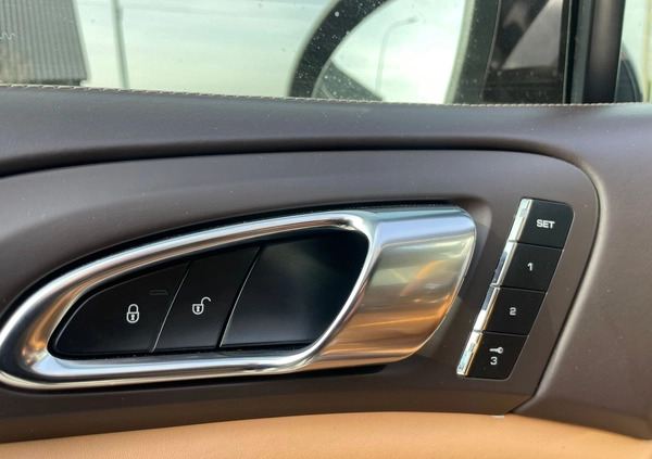 Porsche Cayenne cena 130000 przebieg: 184000, rok produkcji 2013 z Chorzów małe 56